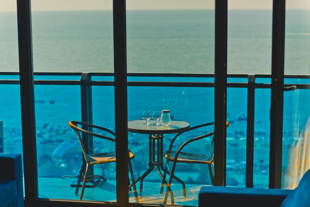 באטומי Orbi City Aparthotel מראה חיצוני תמונה