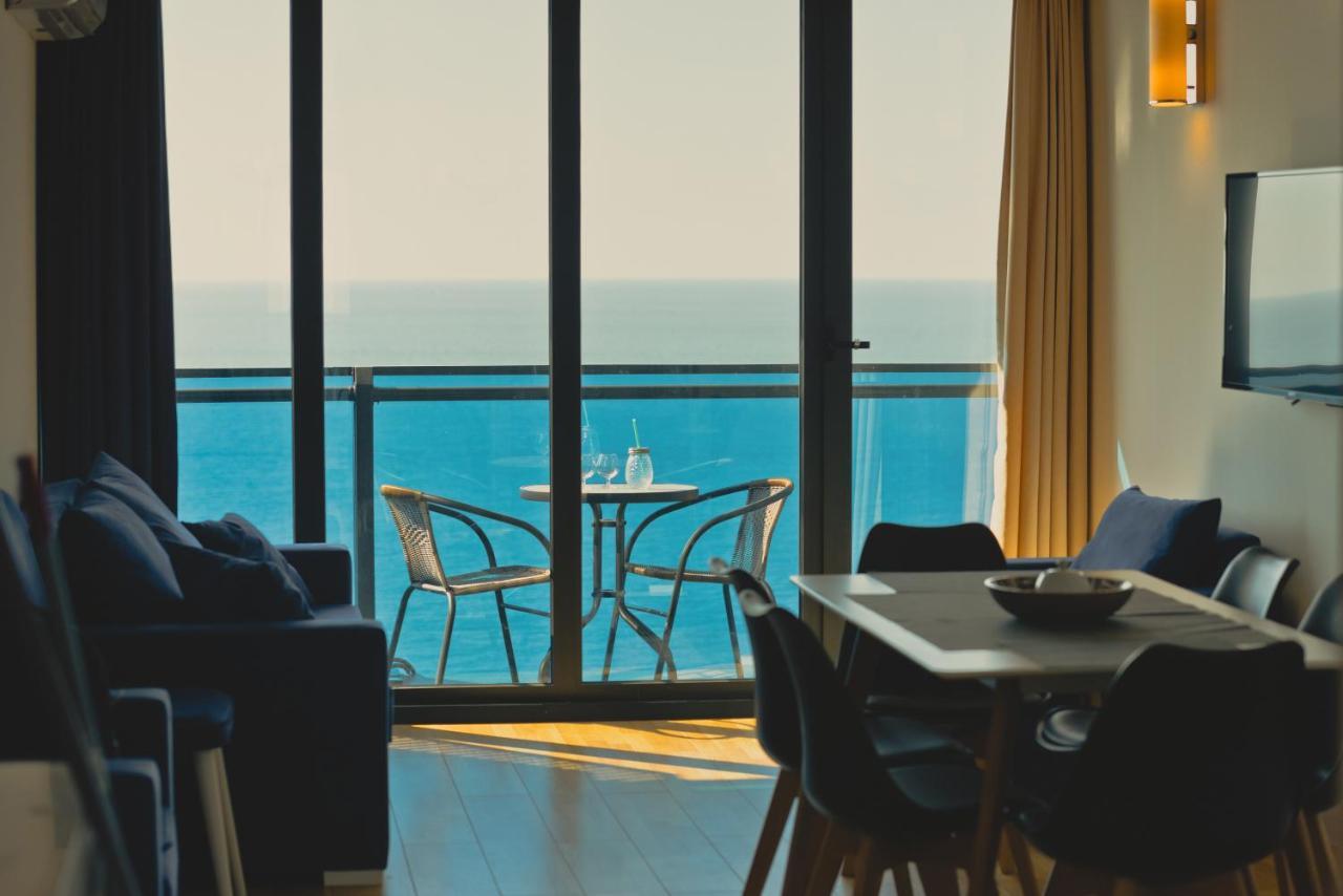 באטומי Orbi City Aparthotel מראה חיצוני תמונה