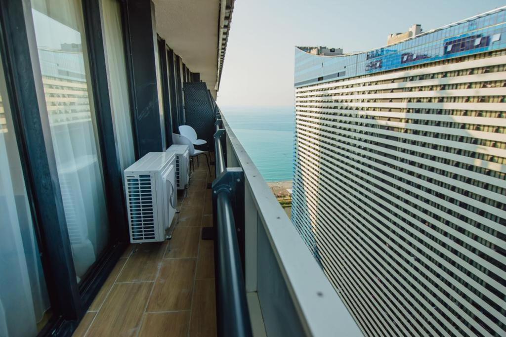 באטומי Orbi City Aparthotel מראה חיצוני תמונה