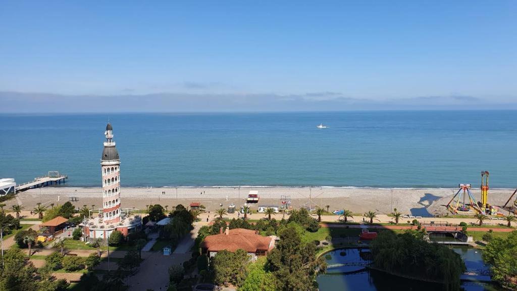 באטומי Orbi City Aparthotel מראה חיצוני תמונה